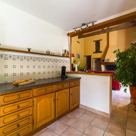 Spacious With Private Pool *