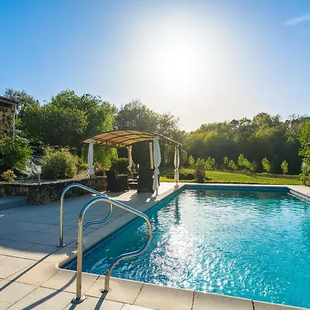 بيت للعطل Poolside Haven In Salles *