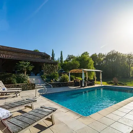 بيت للعطل Poolside Haven In Salles *