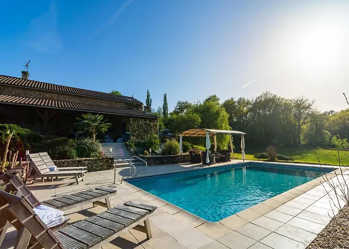 펜션 Poolside Haven In Salles *